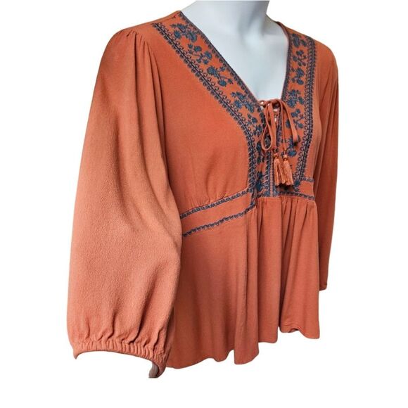 TORRID Babydoll Rayon Crape Embroidery lace- Up LongSleeve Top 1X - Picture 6 of 16